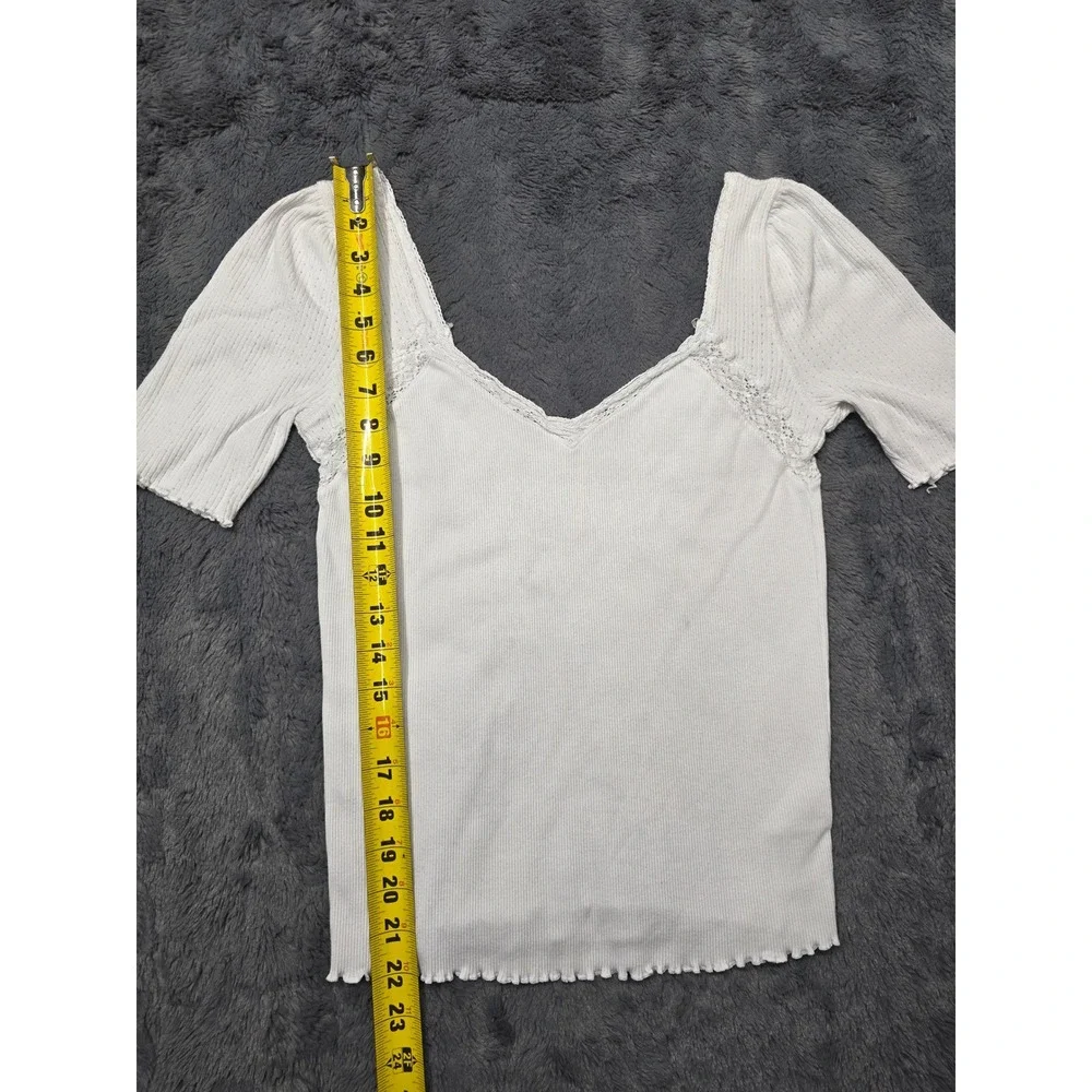 Free People Womens Ribbed Lace Trim V-Neck Short Sleeve Top White Puff Sleeve